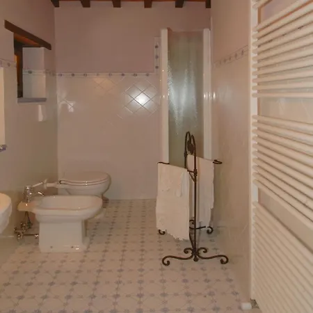 Near With Swimming Pool וילה