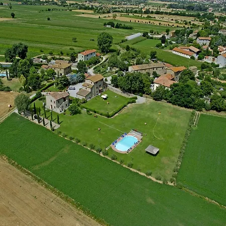 Near With Swimming Pool וילה קורטונה